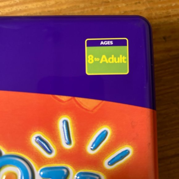 Cranium 2005 Edition Whoonu  Game in Original Tin Container - Picture 2 of 12